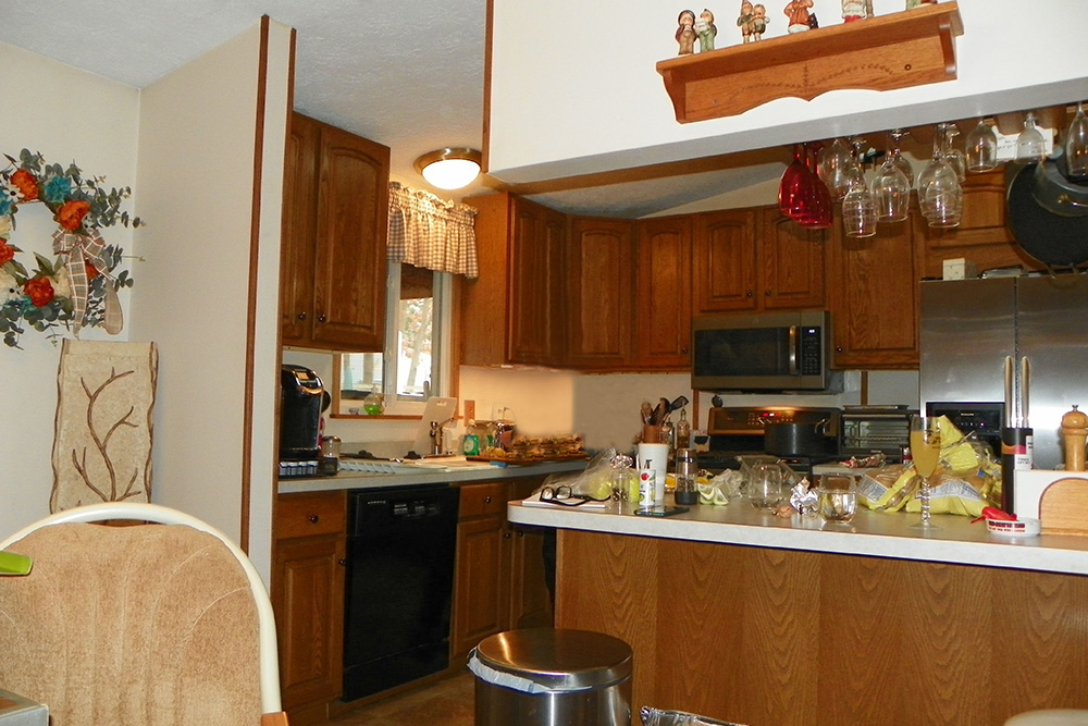 The previous kitchen had grown old over the past 20 years – appliances and counter tops began to wear out. 