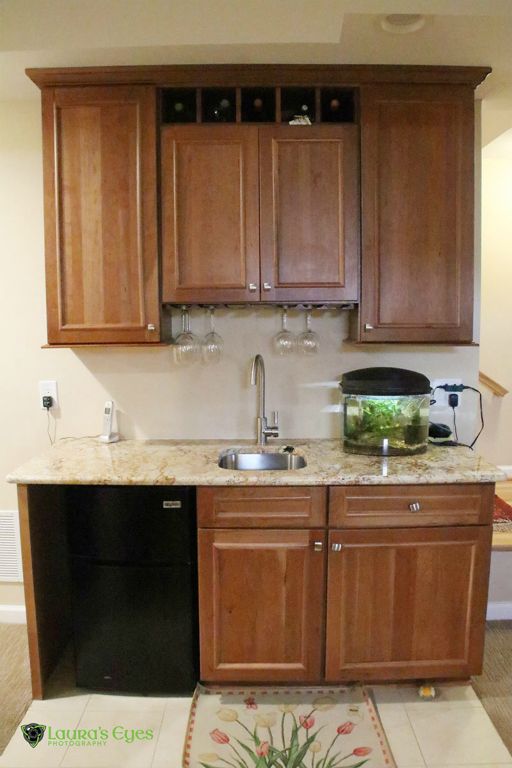 basement kitchenette & wet bar