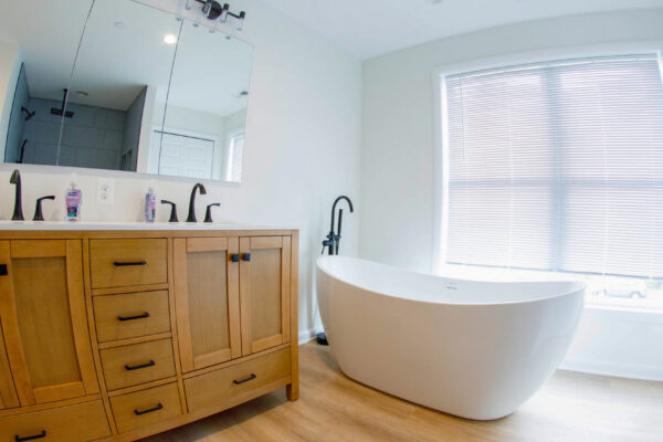 Fish-eye bathroom