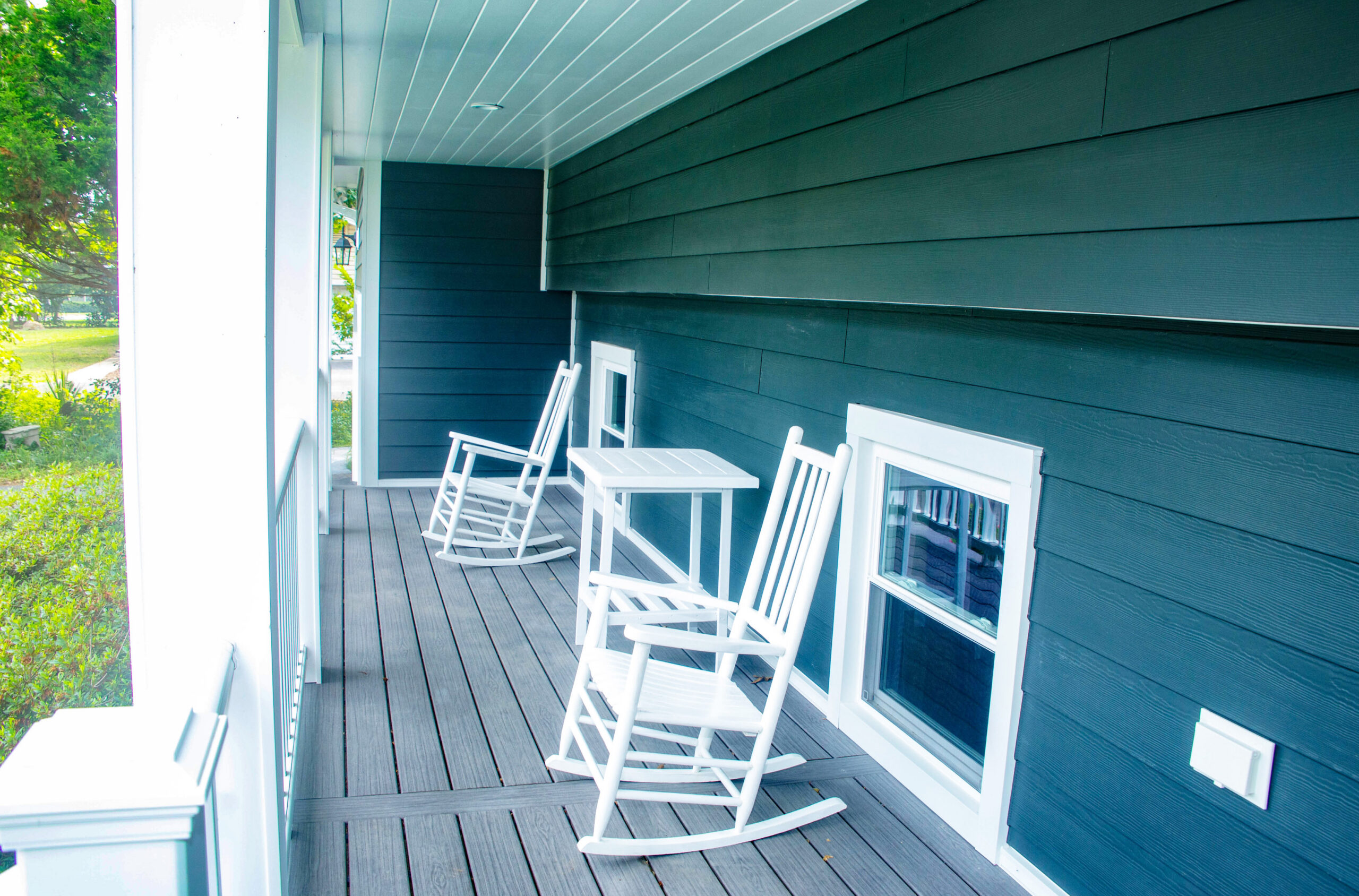 Covered front porch seating 